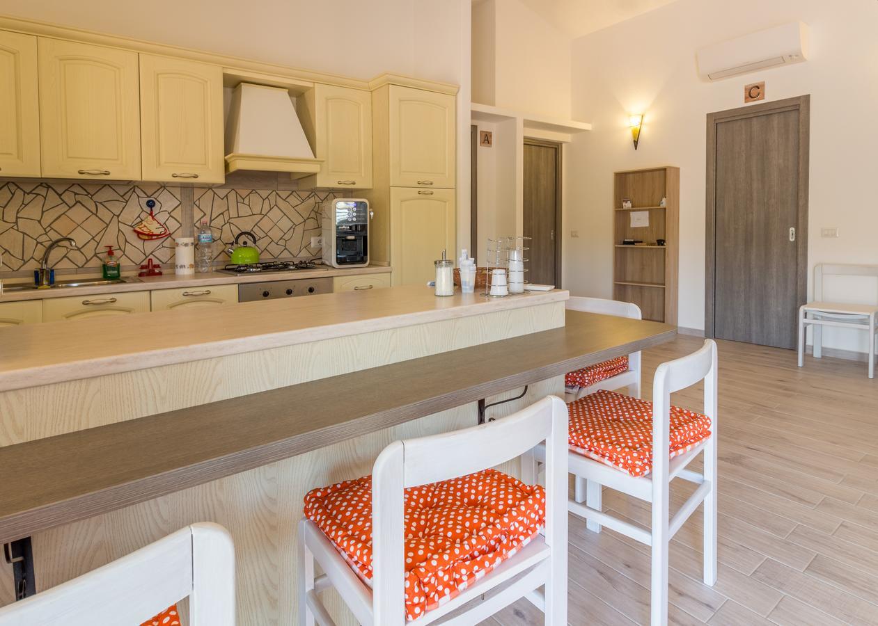 Molti Mari B&B Resort Olbia Extérieur photo